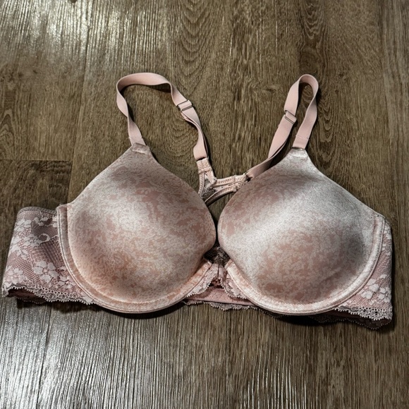 Maidenform Other - Maidenform Blush Lace Bra